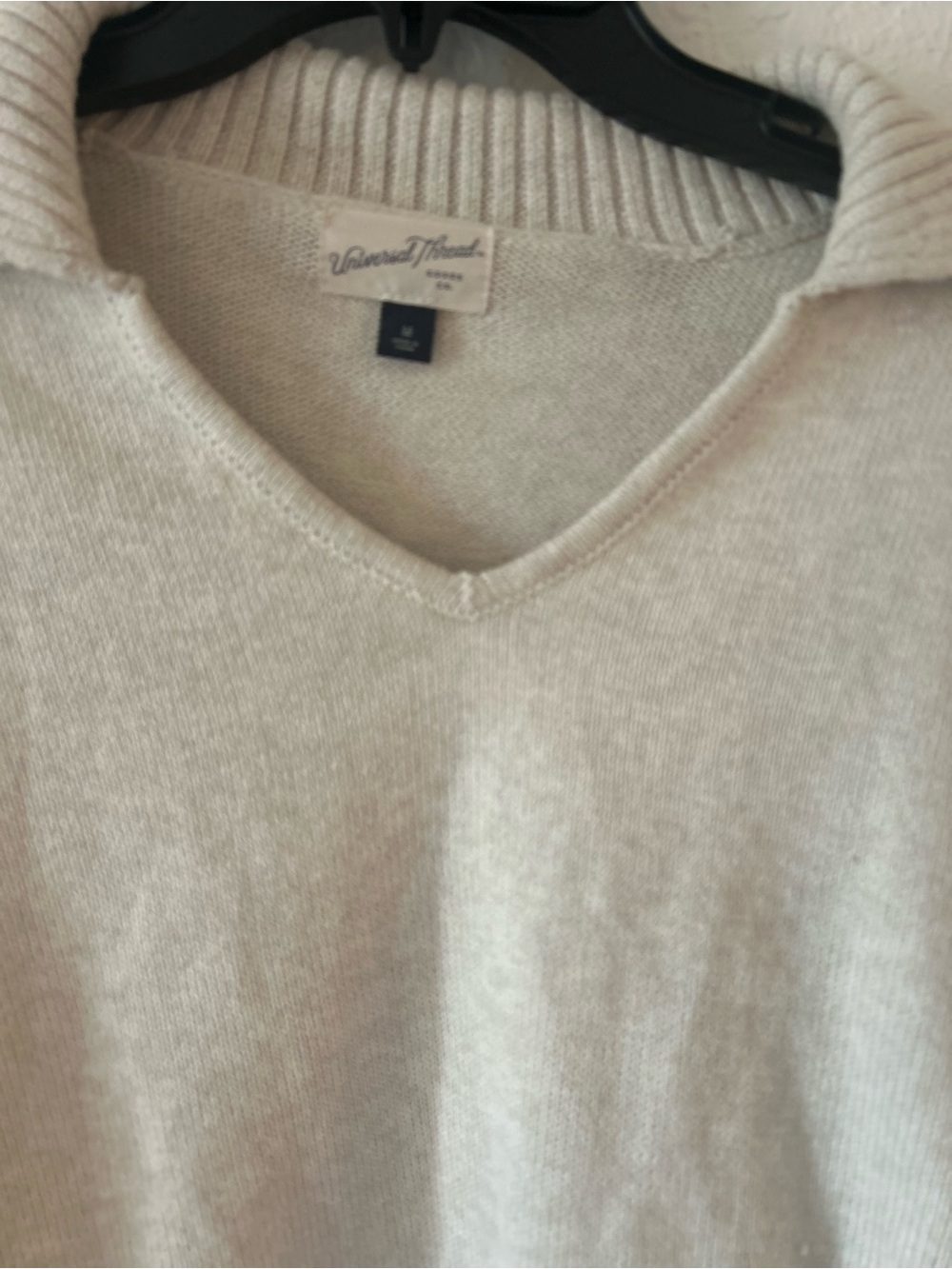 Universal Thread Light Cream V-Neck Pullover Sweater